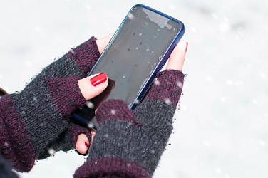 Телефон упал в снег – как найти?